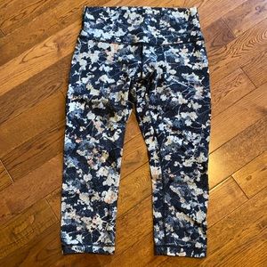 LuLu 3/4 length size 10